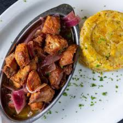 Carne Frita Encebollada