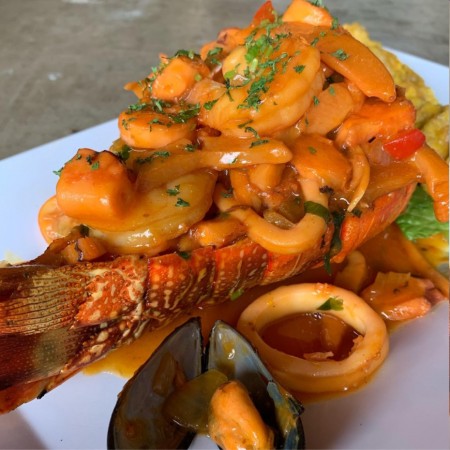 Langosta a la Cueva ( 14-16 onz)