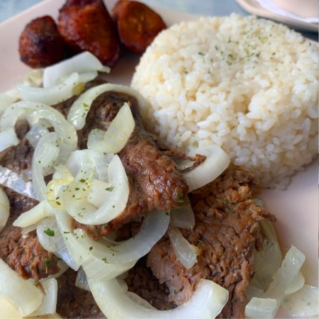 Filete de Res Encebollado