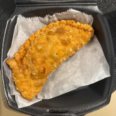 Empanada Argentina de Cebolla y Queso