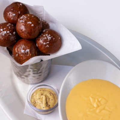 Pretzel Bites With Cheddar Cheese Fondue