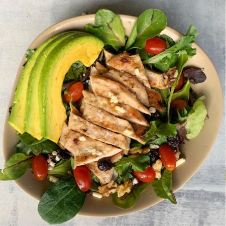 Caesar Salad de la Casa con Pollo 