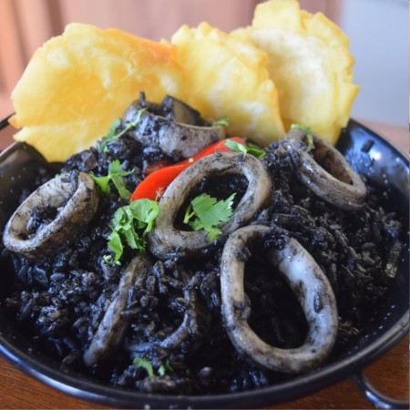 Arroz con Calamares Preparado en su Tinta