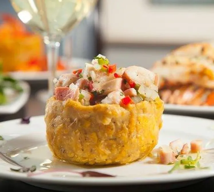 Mofongo Relleno De Carrucho