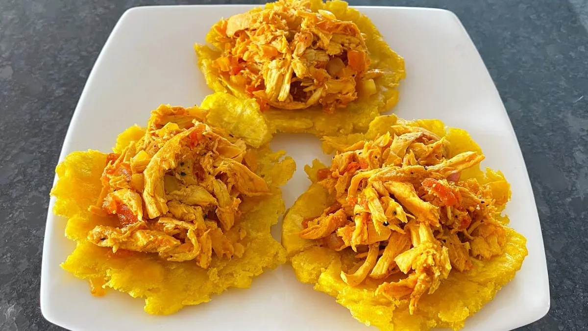 Tostones Rellenos De Pollo