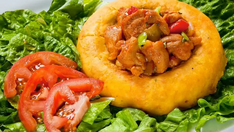 Mofongo Relleno De Pollo