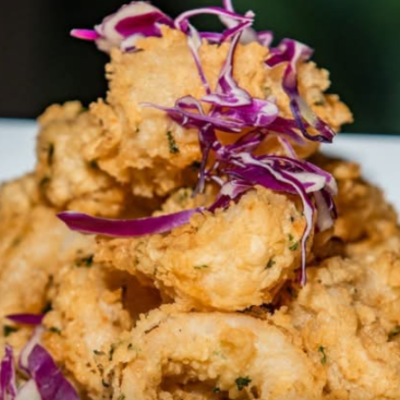 Calamares Fritos con Salsa Aioli