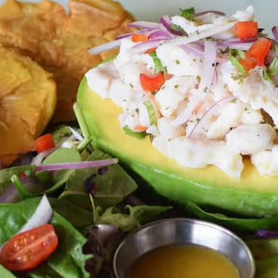 Aguacate Relleno de Ceviche de Mero 