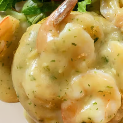 Mofongo Relleno de Camarones en Salsa de Mantequilla