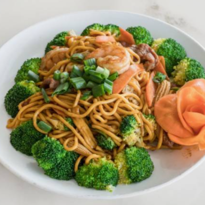 Lo mein mixto