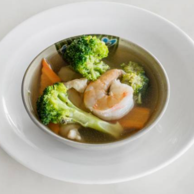 Sopa China (Tiene un Camarón Jumbo)