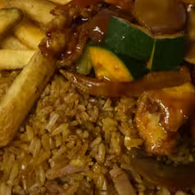 C7. Pollo con Vegetales
