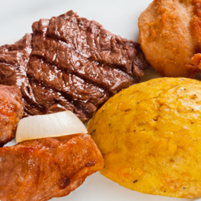 8- Carne Frita, Chicharrones de Pollo y Churrasco