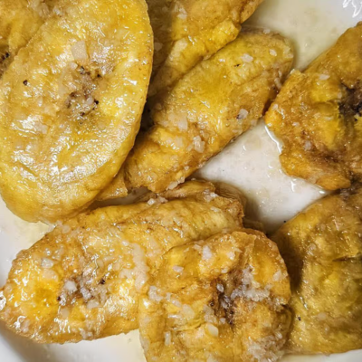 Tostones Al Ajillo